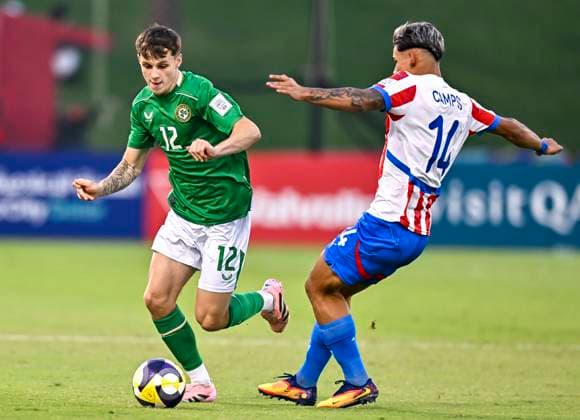Republic of Ireland v Paraguay: Group J - FIFA U-17 World Cup Qatar 2025 Ryan Butler of Republic of Ireland and Jhosias Campss of Paraguay in action during the FIFA U-17 World Cup Qatar 2025 Group J match between Republic of Ireland v Paraguay in Doha, Qatar, on November 11, 2025. DOHA Qatar Copyright: xNOUSHADxTHEKKAYILx