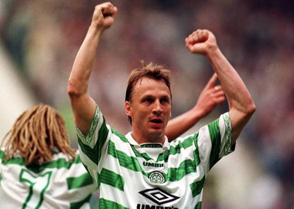 Scotland Footballl Match photoshoot ANDREAS THOM-CELTIC PLAYER-20.9.97 VERSUS ABERDEEN AT PARK HEAD PIC: MARK NEWCOMBE In action during 1997 Scottish Football season Copyright: xMarkxNewcombex