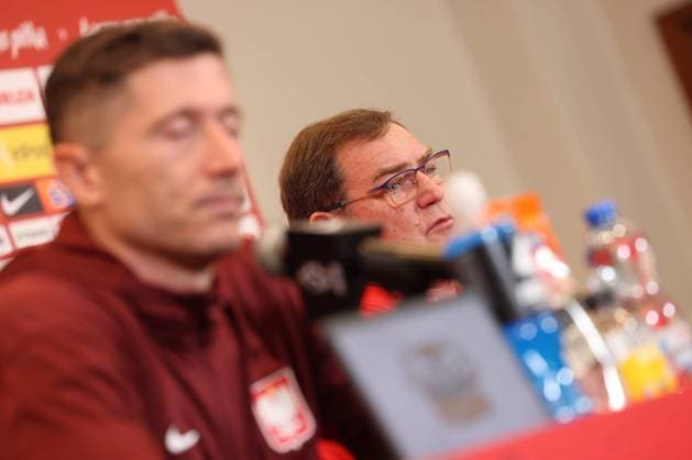 POLAND AND CZECH REPUBLIC OUT !!! Warszawa 11.11.2025 Konferencja prasowa reprezentacji Polski Polish football national team, Nationalteam press conference, PK, Pressekonferenz Trener Jan Urban Fot. Marcin Solarz FotoPyk NEWSPIX.PL --- newspix.pl 