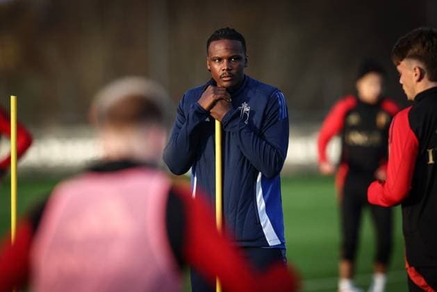 Dedryck Boyata pictured during a training session of the Belgian national soccer team Red Devils U21, U 21 ahead of their EURO Qualifying, EM, Europameisterschaft match against Austria, at the Royal Belgian Football Association s training center, in Tubize, Tuesday 11 November 2025. BRUNOxFAHY  x140917037x