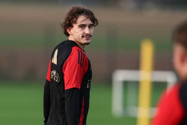 Belgium s Kamiel Van De Perre pictured during a training session of the Belgian national soccer team Red Devils U21, U 21 ahead of their EURO Qualifying, EM, Europameisterschaft match against Austria, at the Royal Belgian Football Association s training center, in Tubize, Tuesday 11 November 2025. BRUNOxFAHY  x140917156x