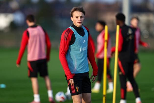Belgium s Matte Smets pictured during a training session of the Belgian national soccer team Red Devils U21, U 21 ahead of their EURO Qualifying, EM, Europameisterschaft match against Austria, at the Royal Belgian Football Association s training center, in Tubize, Tuesday 11 November 2025. BRUNOxFAHY  x140917269x