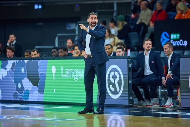 Portrait, Portraet, Freisteller von Frederic Fauthoux (Cosea JL Bourg-en-Bresse, Head Coach) GER, ratiopharm ulm vs. Cosea JL Bourg-en-Bresse, Basketball, 7. Spieltag, BKT EuroCup, Spielzeit 2025 2026, 11.11.2025 GER, ratiopharm ulm vs. Cosea JL Bourg-en-Bresse, Basketball, 7. Spieltag, BKT EuroCup, Spielzeit 2025 2026, 11.11.2025 Neu-Ulm Copyright: xEibner-Pressefoto GeraldxOelze-dexStoppanyx EP_ODS