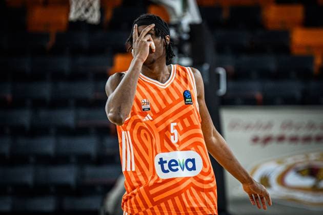 Mohamed Diakite (ratiopharm ulm) gestikuliert, gestik waehrend des EuroCup spiels zwischen ratiopharm ulm v Cosea JL Bourg-en-Bresse in der ratiopharm Arena am 11. November 2025 in Neu-Ulm, Deutschland. (Foto von Harry Langer DeFodi Images) +++ Mohamed Diakite (ratiopharm ulm) gestures during the EuroCup match between ratiopharm ulm v Cosea JL Bourg-en-Bresse at ratiopharm Arena on November 11, 2025 in Neu-Ulm, Germany. (Photo by Harry Langer DeFodi Images) (Photo by Harry Langer DeFodi Images) Mohamed Diakite ratiopharm ulm gestures during the EuroCup match between ratiopharm ulm v Cosea JL Bourg en Bresse at the ratiopharm Arena on November 11, 2025 in Neu Ulm, Germany, Germany Photo by Harry Langer DeFodi Images Mohamed Diakite ratiopharm ulm gestures during the EuroCup match between ratiopharm ulm v Cosea JL Bourg en Bresse at ratiopharm Arena on November 11, 2025 in Neu Ulm, Germany Photo by Harry Langer DeFodi Images Photo by Harry Langer DeFodi Images