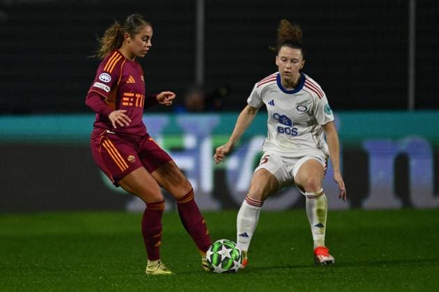 AS Roma v Valerenga Fotball - UEFA Women s Champions League 2025 26 League Phase MD3 Alayah Pilgrim of A.S. Roma Femminile and Selma Pettersen of Valerenga Fotball Damer are in action during the Women s Champions League Matchday 3 between A.S. Roma and Valerenga Fotball Damer at the Tre Fontane Stadium in Rome, Italy, on November 11, 2025. Rome Italy  Copyright: xDomenicoxCippitellix originalFilename:cippitelli-asromavv251111_npPIl.jpg