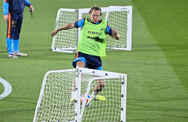 Spain National Football Team training session MADRID, SPAIN - NOVEMBER 11: Spain National Football Team player Marcos Llorente attends the training session ahead of 2026 FIFA World Cup, WM, Weltmeisterschaft, Fussball European Qualifiers Group E football match against Georgia at the Spanish Football Federation s facilities at Las Rozas Soccer City of Madrid, Spain on November 11, 2025. Burak Akbulut Anadolu Madrid Spain. Editorial use only. Please get in touch for any other usage.  Copyright: x2025xAnadoluxBurakxAkbulutx