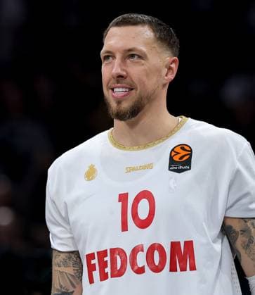 Partizan v Monaco, Euroleague, season 2025 2026, round 10 Belgrade, Serbia. 11th Nov, 2025. AS Monaco s Daniel Theis ahead of the Euroleague basketball match between Partizan and AS Monaco on November 11. 2025. in Belgrade, Serbia. Belgrade Serbia Copyright: xPedjaxMilosavljevic STARSPORTx