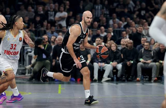 Partizan v Monaco, Euroleague, season 2025 2026, round 10 Belgrade, Serbia. 11th Nov, 2025. Partizan s Nick Calathes during Euroleague basketball match between Partizan and AS Monaco on November 11. 2025. in Belgrade, Serbia. Belgrade Serbia Copyright: xPedjaxMilosavljevic STARSPORTx