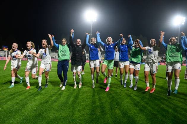 Valerenga players celebrate at the end of the UEFA Women s Champions League 2025 2026 league phase football match between AS Roma and Valerenga at Tre Fontane stadium in Rome (Italy), November 11, 2025. AndreaxStaccioli