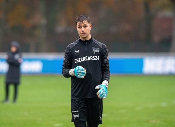 Fussball, Herren, Saison 2025 26, 2. Bundesliga, Hertha BSC, Training, Torhüter Tjark Ernst (Hertha BSC), 11.11. 2025,