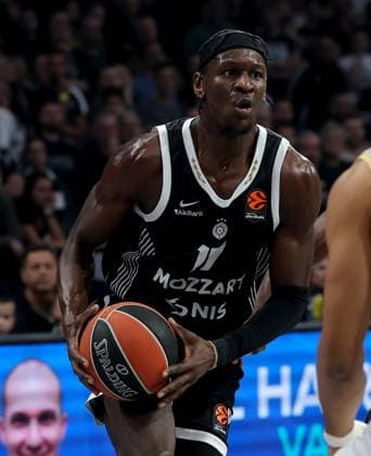 Partizan v Monaco, Euroleague, season 2025 2026, round 10 Belgrade, Serbia. 11th Nov, 2025. Partizan s Isaac Bonga during Euroleague basketball match between Partizan and AS Monaco on November 11. 2025. in Belgrade, Serbia. Belgrade Serbia Copyright: xPedjaxMilosavljevic STARSPORTx