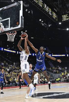 Fenerbahce Beko v Maccabi Rapyd Tel Aviv - EuroLeague MUNICH, GERMANY – NOVEMBER 11: Fenerbahce Beko’s Armando Bacot (0) competes with an opponent during the EuroLeague Week 10 basketball game between Fenerbahce Beko and Maccabi Rapyd Tel Aviv at BMW Park in Munich, Germany, on November 11, 2025. Halil Sagirkaya Anadolu Munich Germany. Editorial use only. Please get in touch for any other usage.  Copyright: x2025xAnadoluxHalilxSagirkayax