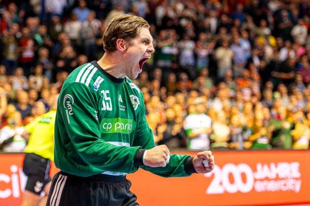 Joel Birlehm (TSV Hannover-Burgdorf, Nr. 35) (L-R), TSV Hannover-Burgdorf (orange) against IK Sävehof (black) (3. Matchday of Group Matches EHF European League 2025 2026) (11.11.2025, Swiss Life Hall (Hannover, GER), Copyright: xJanxGuentherx xTSVxHannover-Burgdorfx