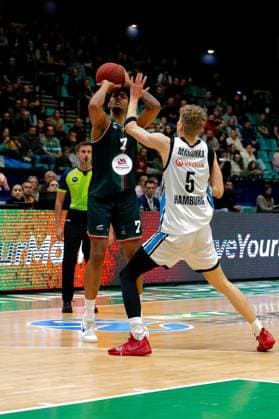 2025.11.11, WROCLAW, KOSZYKOWKA MEZCZYZN SEZON 2025 2026 BKT EUROCUP -- BASKETBALL EUROCUP SEASON 2025 2026 WKS Slask Wroclaw - Veolia Towers Hamburg N Z JAKUB URBANIAK MARONKA ZSOMBOR FOT. KRYSTYNA PACZKOWSKA NEWSPIX.PL NEWSPIX.PL --- newspix.pl 