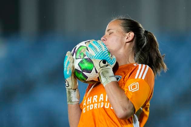 November 11, 2025, Valdebebas, Madrid, Spain: Mylene Chavas of Paris FC in action during the UEFA WomenÃ¢â‚¬â ¢s Champions League 2025 26 League Phase MD3, football match played between Real Madrid CF and Paris FC at Alfredo Di Stefano stadium on November 11, 2025, in Valdebebas, Madrid, Spain. Valdebebas Spain - ZUMAa181 20251111_zaa_a181_087 Copyright: xOscarxJ.xBarrosox