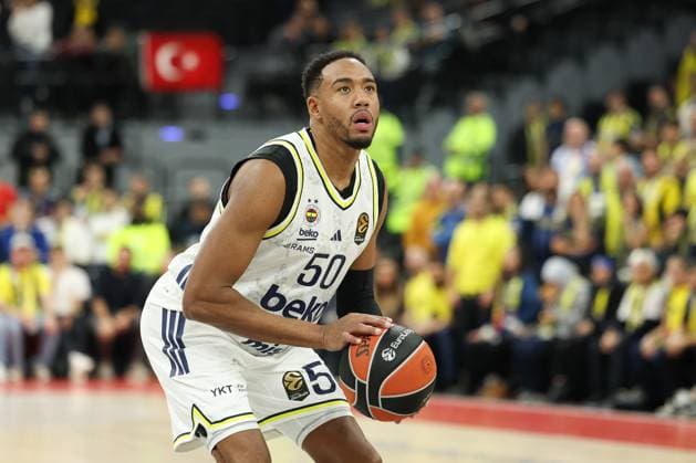 Bonzie Colson (Fenerbahce Beko Istanbul, 50) mit Ball, GER, Fenerbahce Beko Istanbul vs. Maccabi Rapyd Tel Aviv, Basketball, Euroleague, 10. Spieltag, Saison 2025 2026, 11.11.2025, GER, Fenerbahce Beko Istanbul vs. Maccabi Rapyd Tel Aviv, Basketball, Euroleague, 10. Spieltag, Saison 2025 2026, 11.11.2025 Muenchen Copyright: xEibner-Pressefoto JennixMaulx EP_JML