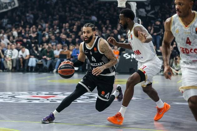 Partizan Mozzart Bet Belgrade v AS Monaco - EuroLeague BELGRADE, SERBIA - NOVEMBER 11: Duane Washington Jr. (4) of Partizan Mozzart Bet Belgrade in action during the EuroLeague basketball match between Partizan Mozzart Bet Belgrade and AS Monaco at Belgrade Arena in Belgrade, Serbia on November 11, 2025. Filip Stevanovic Anadolu Belgrade Serbia. Editorial use only. Please get in touch for any other usage.  Copyright: x2025xAnadoluxFilipxStevanovicx