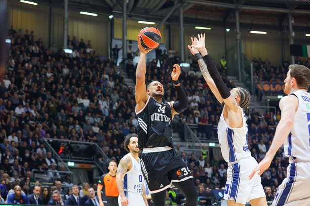 34 Jallow Karim Virtus Bologna BASKETBALL-EUROLEAGUE - match Virtus Bologna - Anadolu Efes Istanbul 11-11-2025 10i isaia cordinier Anadolu Efes Istanbul BASKETBALL-EUROLEAGUE - match Virtus Bologna - Anadolu Efes Istanbul 11-11-2025 during Virtus Bologna vs Anadolu Efes, Basketball Euroleague match in Bologna, Italy, November 11 2025  Copyright: xValentinoxOrsini IPAxSportx xipa-agency.netx xx IPA_67853935 IPA_Agency_IPA67853935