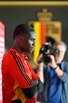 Kazakhstan v Belgium - FIFA World Cup, WM, Weltmeisterschaft, Fussball 2026 UEFA Qualifier - Media Activities 12 11 2025 TUBIZE, BELGIUM - NOVEMBER 12 : Onana Amadou midfielder of Belgium talking to the press during a press conference, PK, Pressekonferenz at the Football Center Base Camp ahead of the FIFA World Cup 2026 European Qualifiers match between Kazakhstan and Belgium on November 12, 2025 in Tubize, Belgium, 12 11 2025 Tubize Belgium  Copyright: xJanxDexMeuleneirx