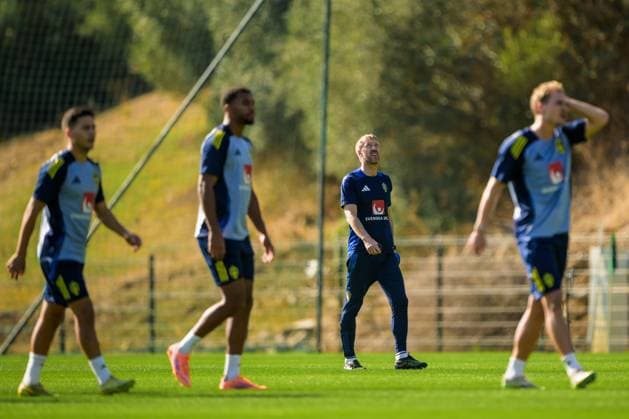 251112 Head coach Graham Potter of the Swedish national football team during a training session on November 12, 2025 in Marbella. Photo: Joel Marklund BILDBYRAN kod JM JM0747 bbeng fotboll football soccer fotball vm-kval FIFA World Cup, WM, Weltmeisterschaft, Fussball qualifier träning practice training sverige sweden sverige a Copyright: JOELxMARKLUND BB251112JM009