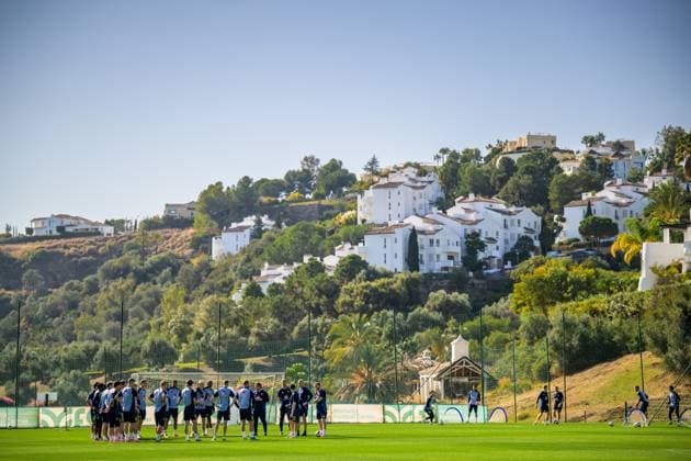 251112 Players and coaching staff of the Swedish national football team during a training session on November 12, 2025 in Marbella. Photo: Joel Marklund BILDBYRAN kod JM JM0747 bbeng fotboll football soccer fotball vm-kval FIFA World Cup, WM, Weltmeisterschaft, Fussball qualifier träning practice training sverige sweden sverige a  Copyright: JOELxMARKLUND BB251112JM012