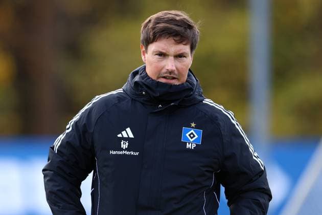 Merlin Polzin (Trainer, Hamburger SV) Fußball I Herren I Freundschaftsspiel I Saison 2025-2026 I Hamburger SV - FC Groningen I 12.11.2025 I Trainingsplatz Volksparkstadion