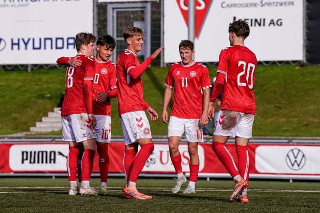 Baden, Switzerland, November 12th 2025: Sofus Johannesen (18 Denmark) celebrates with teammates after scoring his teams third goal during the UEFA European Qualifiers U19 football match between Denmark and San Marino at ESP Baden in Baden, Switzerland: (Daniela Porcelli SPP) Copyright: xDanielaxPorcellix xSPPx spp-en-DaPoSp-20251112-DP108754