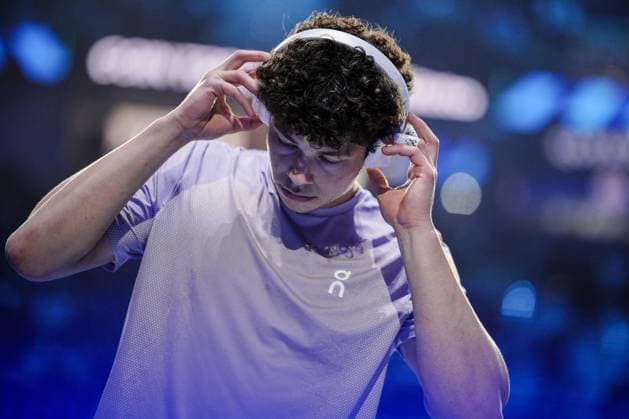 United StatesÕ Ben Shelton before the singles tennis match of the ATP, Tennis Herren World Tour Finals against Canada s Felix Auger Aliassime at the Inalpi Arena in Turin, Italy - Wednesday, Nov. 12, 2025. - .  Copyright: xMarcoxAlpozzi LaPressex