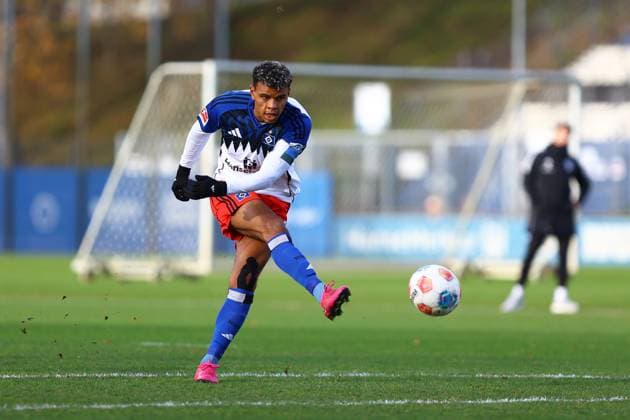 11 Ransford Königsdörffer (Hamburger SV) Fußball I Herren I Freundschaftsspiel I Saison 2025-2026 I Hamburger SV - FC Groningen I 12.11.2025 I Trainingsplatz Volksparkstadion