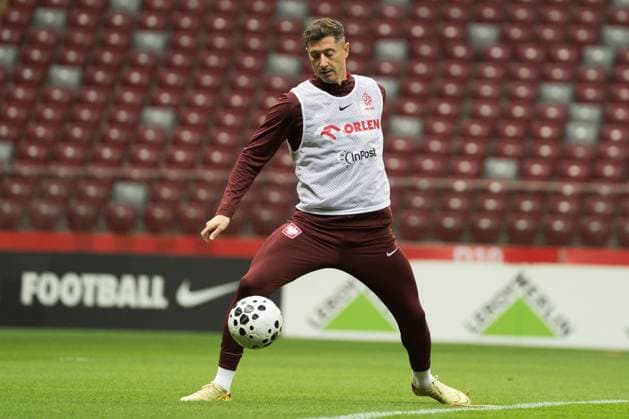 Robert Lewandowski seen during Training session during november 2025 international break of Polish national team, Nationalteam (Kazimierz Koper Ball Raw Images) Warsaw PGE Narodowy Poland Copyright: xKazimierzxKoperx KazimierzKoper_trening1211_2526-30