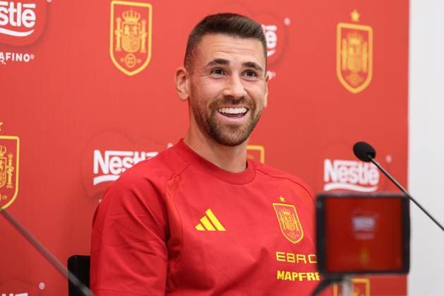 November 12, 2025, Las Rozas, Madrid, SPAIN: Unai Simon of Spain attends a press conference, PK, Pressekonferenz on the partnership agreement between Nestle and the Spanish National Football Team prior to the 2026 World Cup qualifying matches against Georgia and Turkey, at the Ciudad del Futbol, in Las Rozas, Madrid, Spain, on November 12, 2025. Las Rozas SPAIN - ZUMAa181 20251112_zaa_a181_047 Copyright: xIrinaxR.xHipolitox