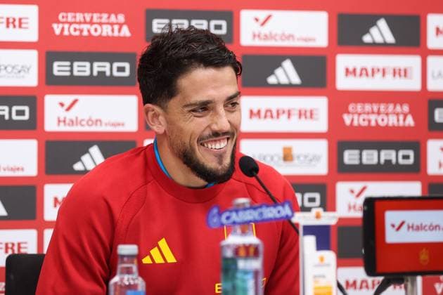 November 12, 2025, Las Rozas, Madrid, SPAIN: Pablo Fornals attends a press conference, PK, Pressekonferenz prior to the 2026 World Cup qualifying matches against Georgia and Turkey, at the Ciudad del Futbol, in Las Rozas, Madrid, Spain, on November 12, 2025. Las Rozas SPAIN - ZUMAa181 20251112_zaa_a181_063 Copyright: xIrinaxR.xHipolitox