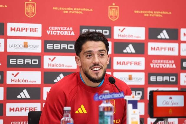November 12, 2025, Las Rozas, Madrid, SPAIN: Pablo Fornals attends a press conference, PK, Pressekonferenz prior to the 2026 World Cup qualifying matches against Georgia and Turkey, at the Ciudad del Futbol, in Las Rozas, Madrid, Spain, on November 12, 2025. Las Rozas SPAIN - ZUMAa181 20251112_zaa_a181_065 Copyright: xIrinaxR.xHipolitox