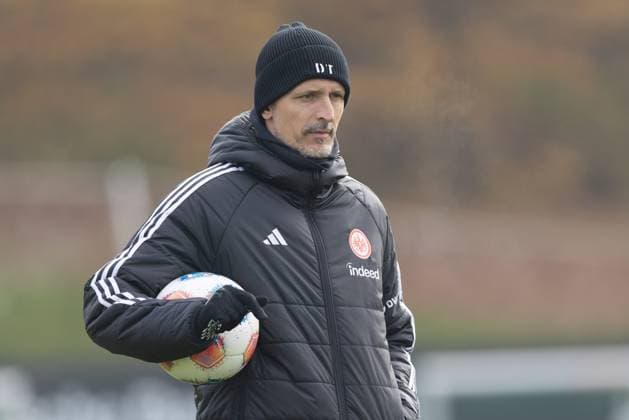 Training Eintracht Frankfurt Trainer Dino Toppmöller Toppmoeller (Eintracht Frankfurt). Training von Eintracht Frankfurt am 12. November 2025 im Deutsche Bank Park in Frankfurt am Main., Frankfurt am Main Hessen Deutschland Deutsche Bank Park
