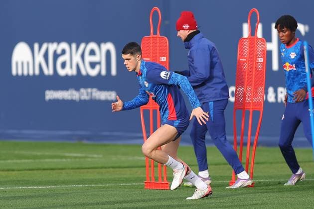 Training RB Leipzig Bundesliga Leipzig, 12.11.2025, Trainingszentrum am Cottaweg, Saison 2025 2026, Fußball, Männer, 1. Bundesliga , Training RB Leipzig , Im Bild: Kosta Nedeljkovic ,