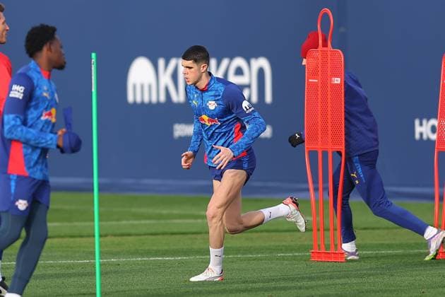 Training RB Leipzig Bundesliga Leipzig, 12.11.2025, Trainingszentrum am Cottaweg, Saison 2025 2026, Fußball, Männer, 1. Bundesliga , Training RB Leipzig , Im Bild: Kosta Nedeljkovic ,