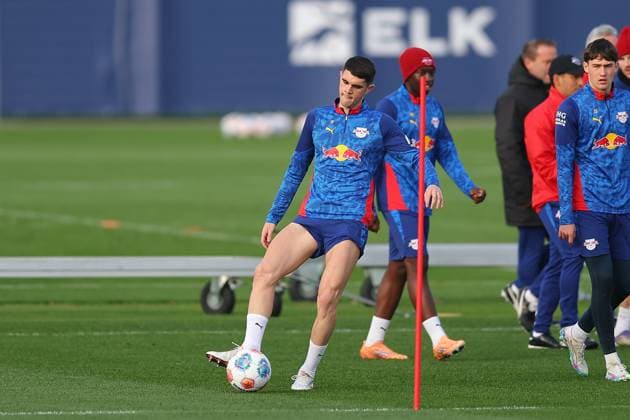 Training RB Leipzig Bundesliga Leipzig, 12.11.2025, Trainingszentrum am Cottaweg, Saison 2025 2026, Fußball, Männer, 1. Bundesliga , Training RB Leipzig , Im Bild: Kosta Nedeljkovic ,