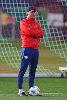 Training RB Leipzig Bundesliga Leipzig, 12.11.2025, Trainingszentrum am Cottaweg, Saison 2025 2026, Fußball, Männer, 1. Bundesliga , Training RB Leipzig , Im Bild: Trainer Ole Werner ,