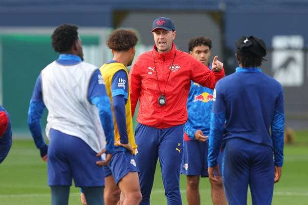 Training RB Leipzig Bundesliga Leipzig, 12.11.2025, Trainingszentrum am Cottaweg, Saison 2025 2026, Fußball, Männer, 1. Bundesliga , Training RB Leipzig , Im Bild: Trainer Ole Werner ,