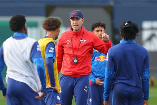 Training RB Leipzig Bundesliga Leipzig, 12.11.2025, Trainingszentrum am Cottaweg, Saison 2025 2026, Fußball, Männer, 1. Bundesliga , Training RB Leipzig , Im Bild: Trainer Ole Werner ,