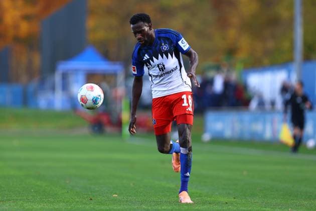 18 Bakery Jatta (Hamburger SV) Fußball I Herren I Freundschaftsspiel I Saison 2025-2026 I Hamburger SV - FC Groningen I 12.11.2025 I Trainingsplatz Volksparkstadion