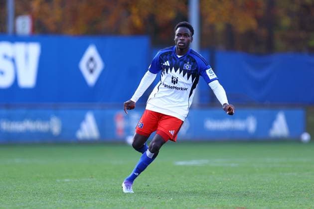 47 Raif Adam (Hamburger SV) Fußball I Herren I Freundschaftsspiel I Saison 2025-2026 I Hamburger SV - FC Groningen I 12.11.2025 I Trainingsplatz Volksparkstadion