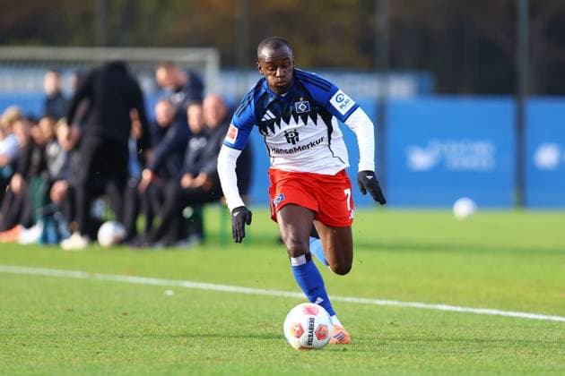 7 Jean-Luc Dompe (Hamburger SV) Fußball I Herren I Freundschaftsspiel I Saison 2025-2026 I Hamburger SV - FC Groningen I 12.11.2025 I Trainingsplatz Volksparkstadion