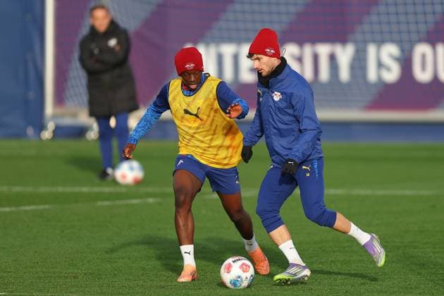 Training RB Leipzig Bundesliga Leipzig, 12.11.2025, Trainingszentrum am Cottaweg, Saison 2025 2026, Fußball, Männer, 1. Bundesliga , Training RB Leipzig , Im Bild: Timo Werner (rechts) ,