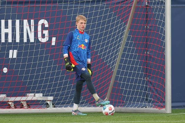 Training RB Leipzig Bundesliga Leipzig, 12.11.2025, Trainingszentrum am Cottaweg, Saison 2025 2026, Fußball, Männer, 1. Bundesliga , Training RB Leipzig , Im Bild: Nachwuchstorwart Elian Hähner Haehner ,
