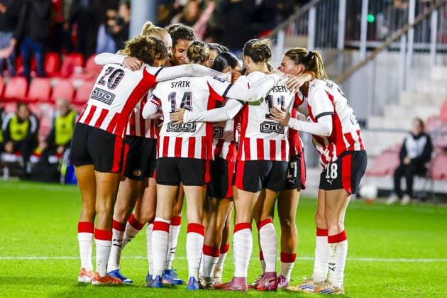 EINDHOVEN , 12 11-2025 , De Herdgang , season 2025 2026 , UEFA Womens Europa League football , round of 16 1nd leg between PSV and Eintracht Frankfurt (women) , Picture shows PSV player Lore Jacobs celebrating the goal. PSV - Eintracht Frankfurt (women)  x31997403x Copyright:
