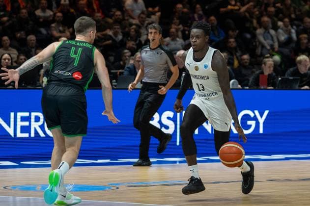 Deutschland, Basketball, FIBA, FIBA Europe Cup (Volkswagen Halle): Basketball Löwen Braunschweig - KB Trepca am 12.11. in Braunschweig (Volkswagen Halle): Barra Njie G, Basketball Löwen Braunschweig Copyright: xSvenxHeidmannx