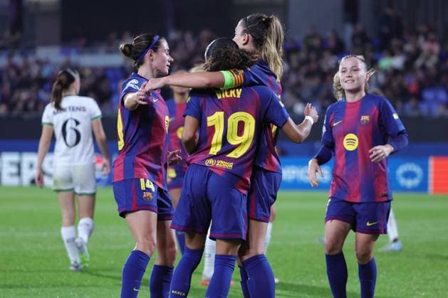 251112 UWCL Barcelona vs OH Leuven Barcelona players celebrating the goal of Alexia Putellas (11) of Barcelona from penalty (1-0) during the soccer match between Barcelona (ESP) and OH Leuven (BEL), match day 3 of league phase of 2025-2026 season of UEFA Womens Champions League , on Wednesday 12 November 2025 in Barcelona, Spain. PHOTO SPORTPIX Sevil OKTEM BARCELONA Estadi Johan Cruyff SPAIN  Copyright: xSportpix.bex xSevilxOktemxSevilxOktemx