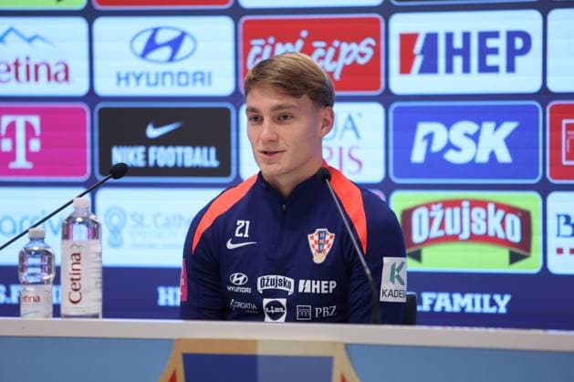 Croatia press: FIFA World Cup, WM, Weltmeisterschaft, Fussball 2026 Qualifiers Toni Fruk of Croatia speaks with a media ona a press conference, PK, Pressekonferenz ahead of the training session at HNK Rijeka Stadium in Rijeka, Croatia, on November 12, 2025.  NelxPavletic PIXSELL