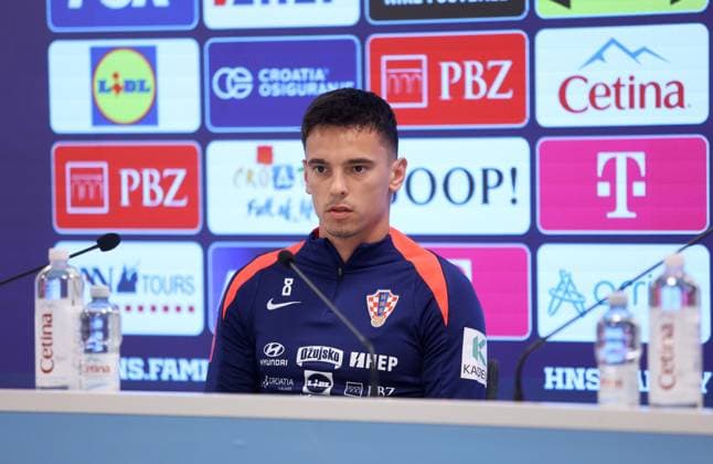 Croatia press: FIFA World Cup, WM, Weltmeisterschaft, Fussball 2026 Qualifiers Nikola Moro of Croatia speaks with a media ona a press conference, PK, Pressekonferenz ahead of the training session at HNK Rijeka Stadium in Rijeka, Croatia, on November 12, 2025.  NelxPavletic PIXSELL